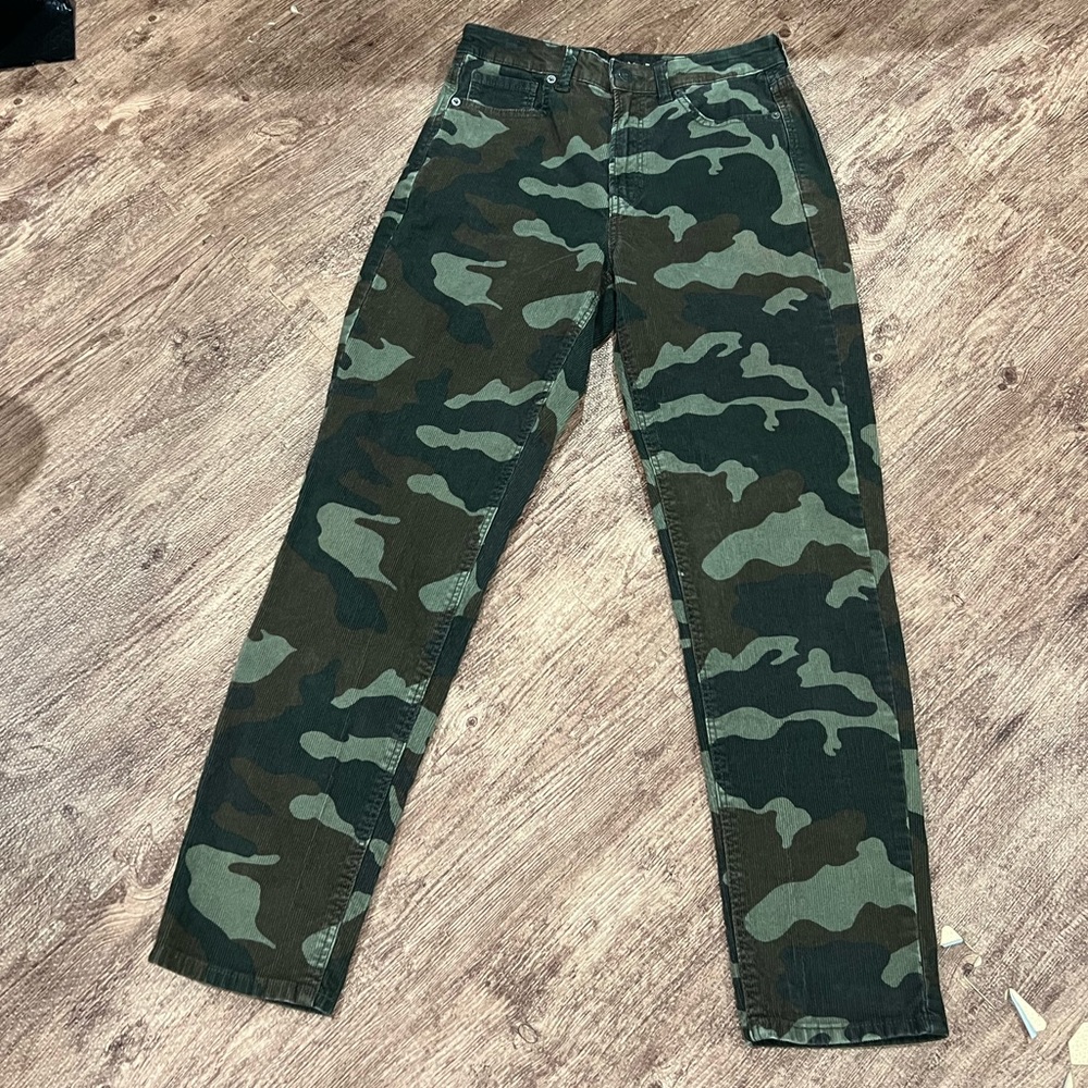 American Eagle Mom jean Camo Corduroy - Picture 9 of 13